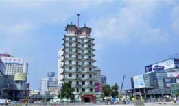 郑州吃瓜二七广场,吃瓜群众的欢乐聚集地