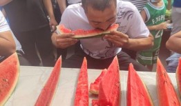 趣味吃瓜表演,带你领略欢乐盛宴