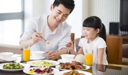 吃瓜唠嗑吃饭图片,吃瓜唠嗑，共享美味时光